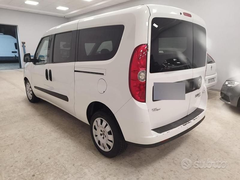 Usata Fiat Doblò 105 CV (77 kW) 2013 Bianco Monovolume