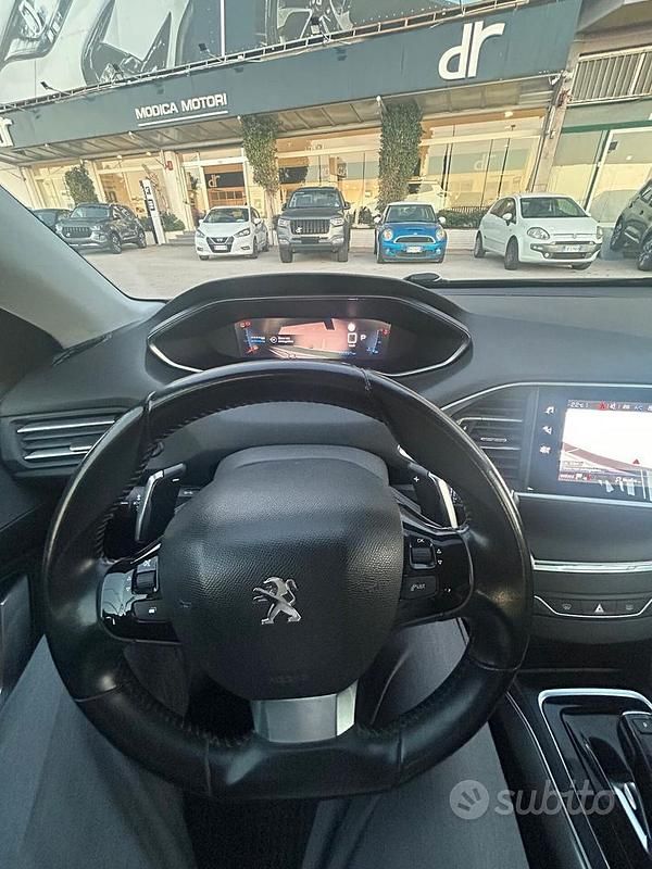 Usata Peugeot 308 Active 131 CV (96 kW) 2021 Grigio Berlina