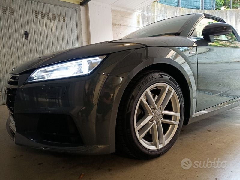Grigio Usata 2017 Audi TT Roadster S-Line Cabrio | 28.000 € (Buon prezzo) - Immagine 1/4