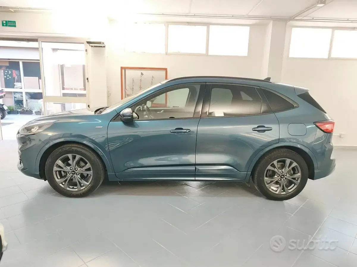 Usata Ford Kuga ST-Line 120 CV (88 kW) 2020 Marrone SUV