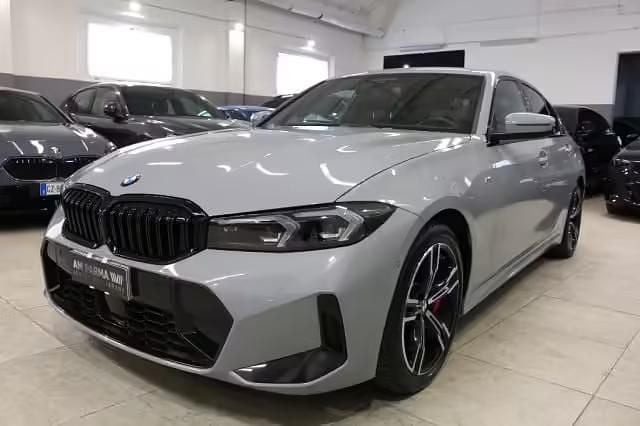 Usata BMW 320e M Sport 190 CV (139 kW) 2025 Grigio Berlina