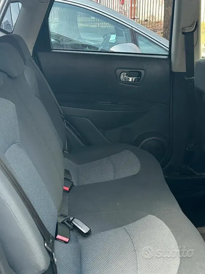 Usata Nissan Qashqai 117 CV (86 kW) 2012 Grigio SUV