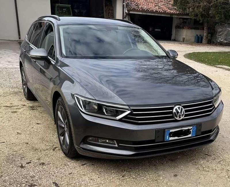 Usata VW Passat 150 CV (110 kW) 2017 Grigio Station wagon