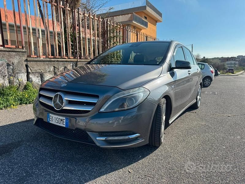 Usata Mercedes B200 Premium 2012 Monovolume