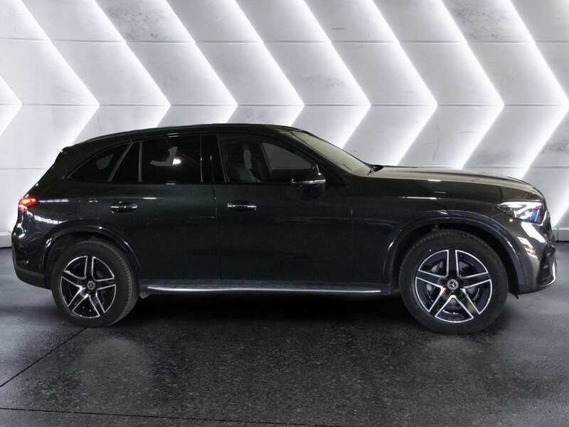Usata Mercedes GLC300e AMG Line Premium 332 CV (244 kW) 2024 Grigio scuro SUV