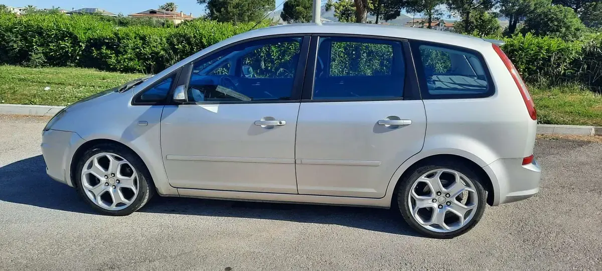 Usata Ford C-MAX Titanium 145 CV (106 kW) 2008 Argento Monovolume