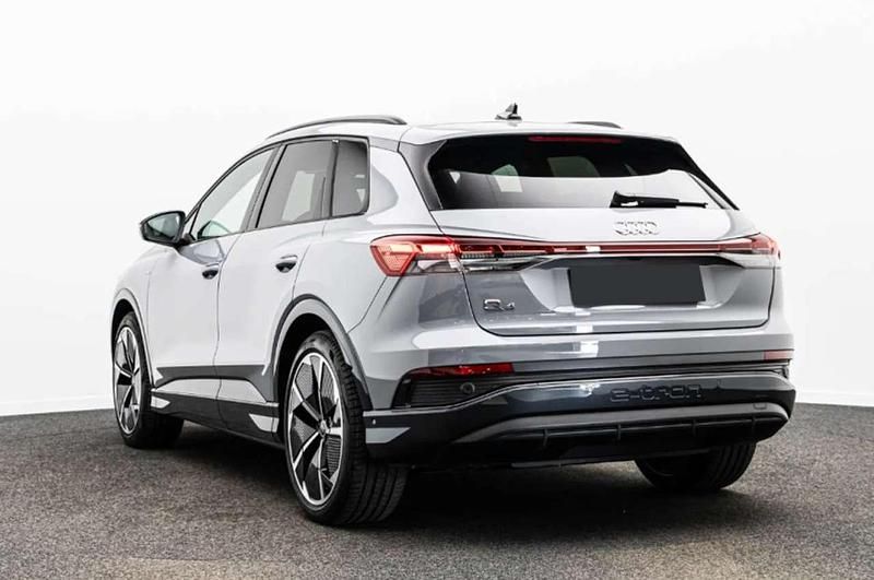 Usata Audi Q4 e-tron S-Line 69 kW (95 CV) 2023 Grigio SUV