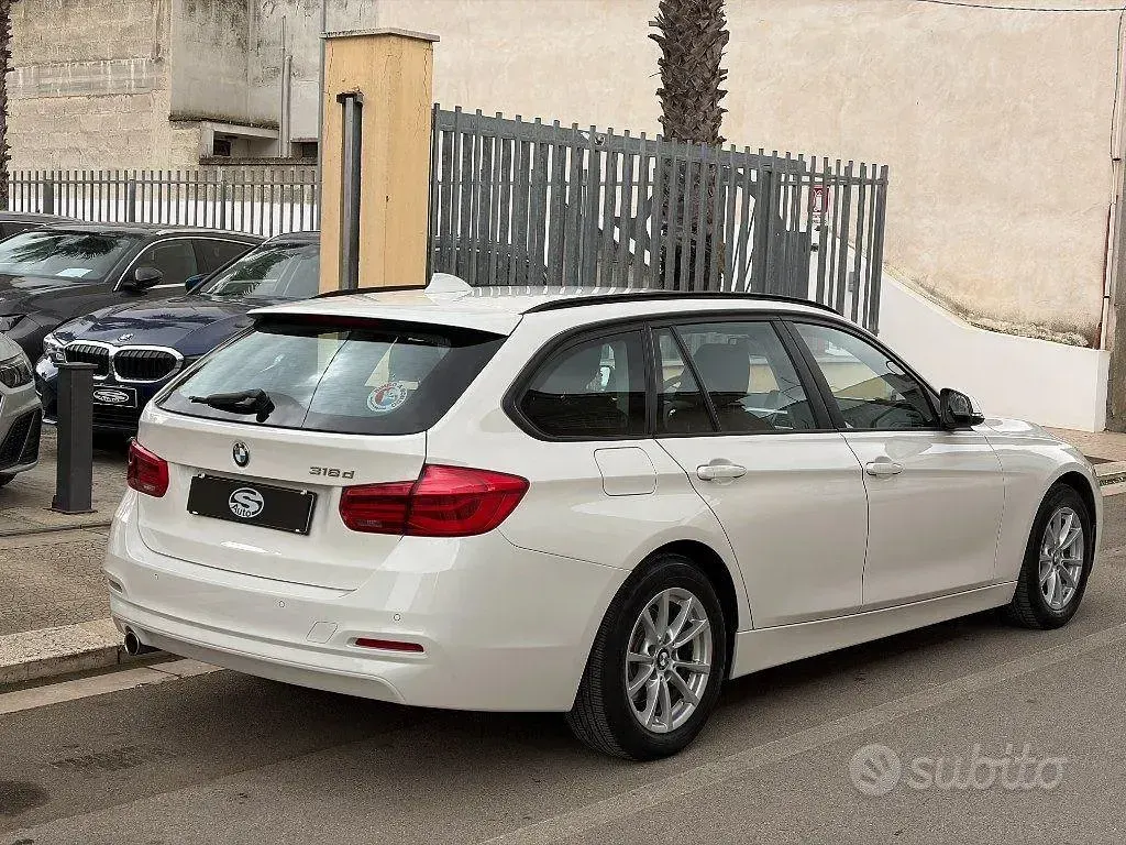 Usata BMW 318 Advantage 150 CV (110 kW) 2017 Bianco Station wagon