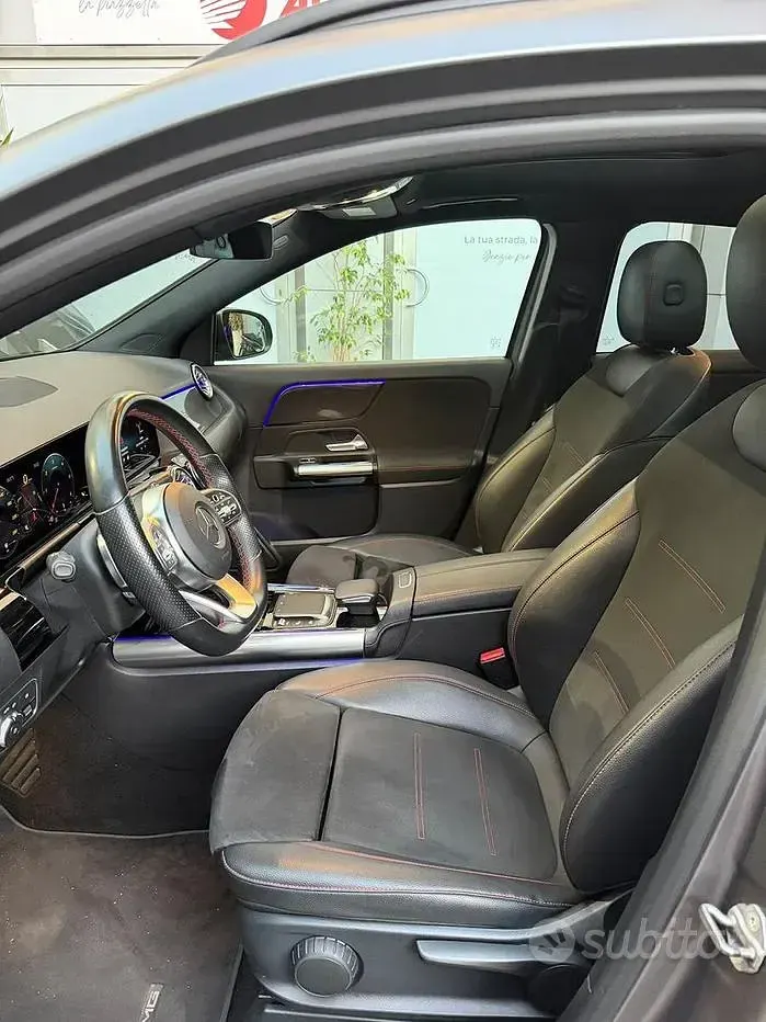 Usata Mercedes GLA200 150 CV (110 kW) 2021 Grigio SUV