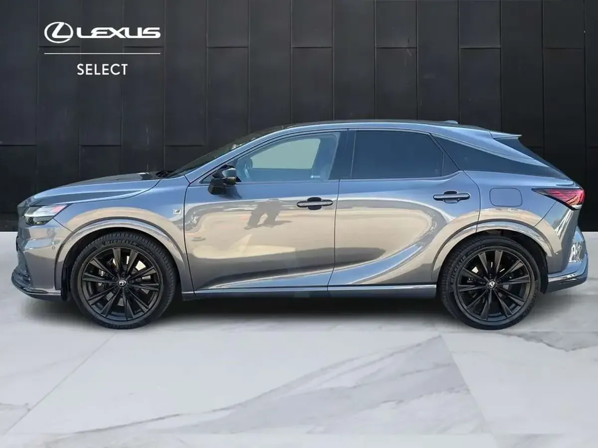 Usata Lexus RX500h Sport Line 371 CV (272 kW) 2023 Grigio SUV