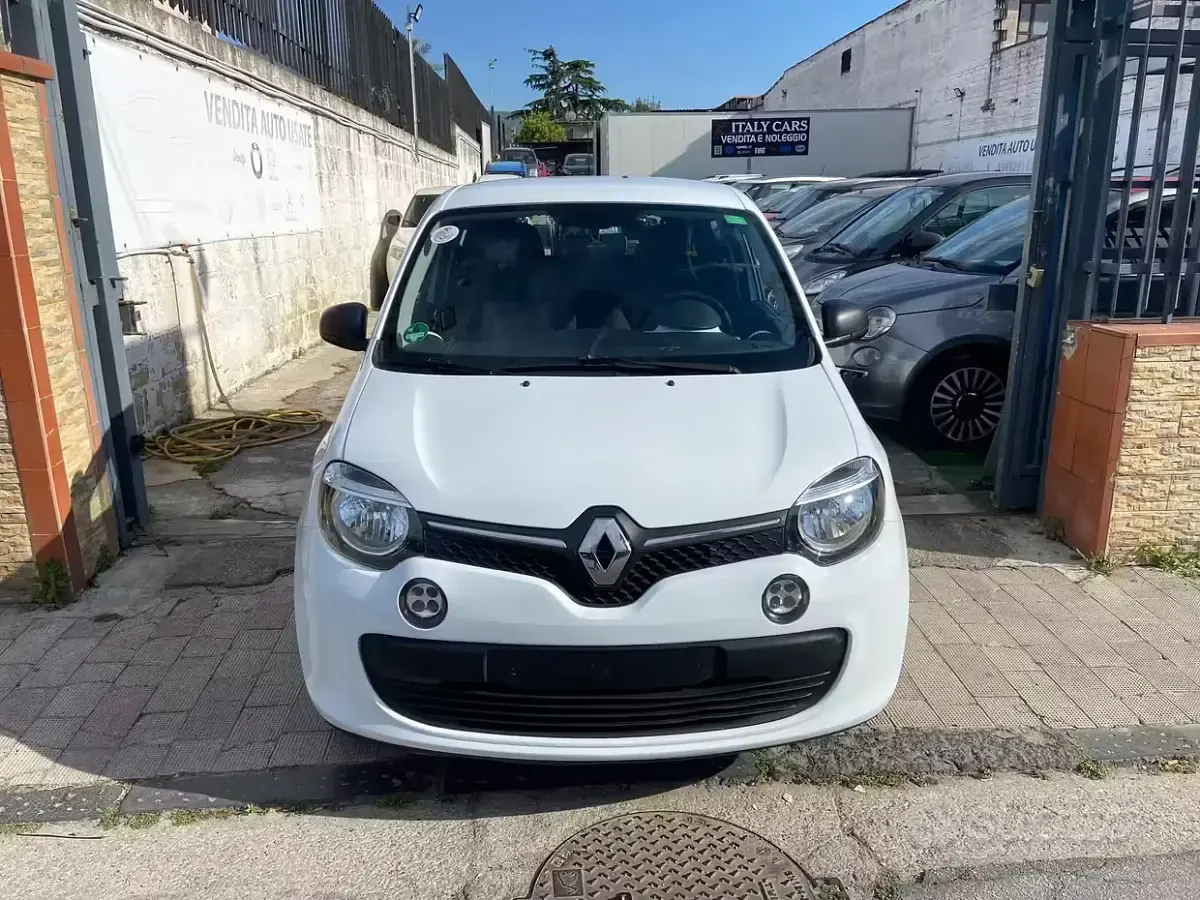 Gebraucht Renault Twingo Life 69 PS (50 kW) 2018 Weiß Kleinwagen