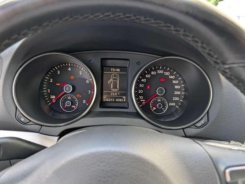 Usata VW Golf VI Highline 122 CV (89 kW) 2009 Argento Utilitaria