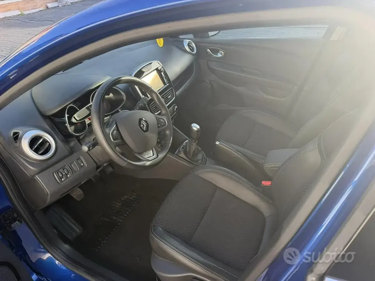 Usata Renault Clio IV 90 CV (66 kW) 2018 Blu Utilitaria