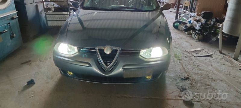 Grigio Usata 2002 Alfa Romeo 156 Tre volumi | 990 € (Super prezzo) - Immagine 1/4