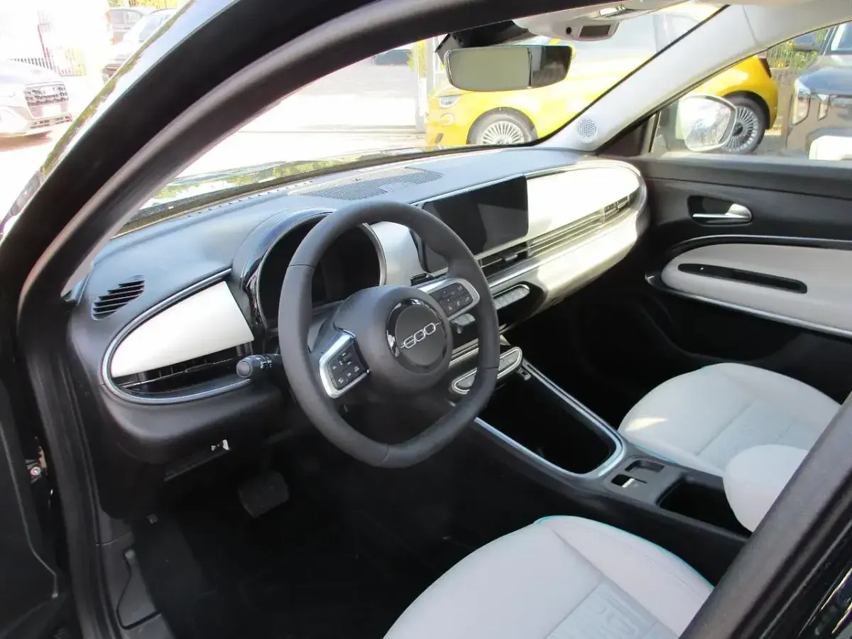 Nuova Fiat 600 La Prima 135 CV (99 kW) 2025 Viola SUV