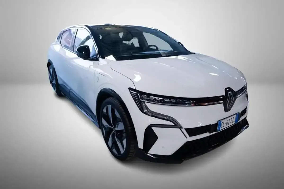 Usata Renault Megane E-Tech Techno 160 kW (218 CV) 2022 Bianco Berlina