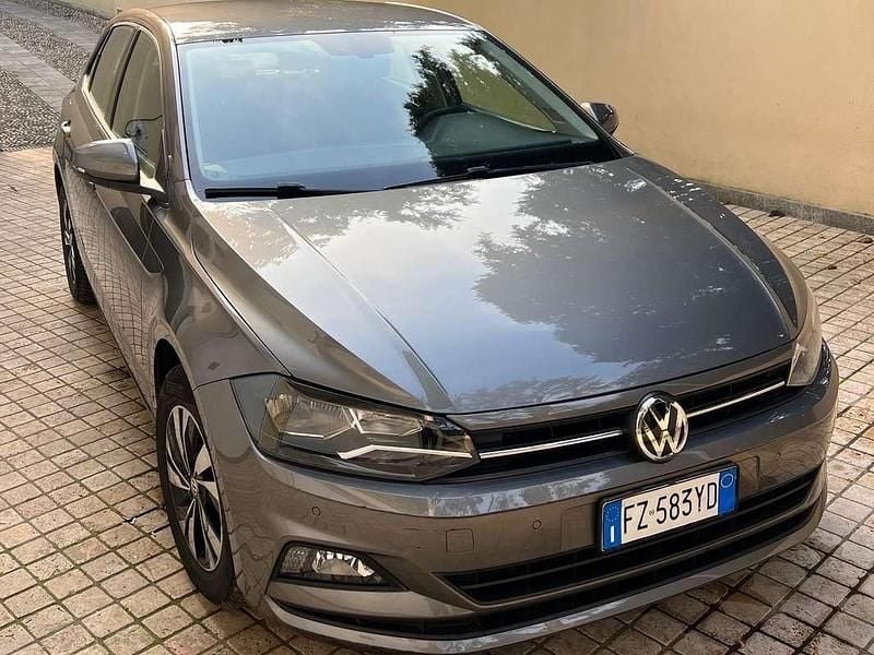 Usata VW Polo Comfortline 95 CV (69 kW) 2020 Grigio Berlina