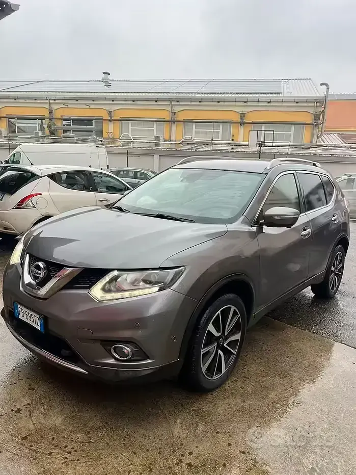 Usata Nissan X-Trail 131 CV (96 kW) 2015 Grigio SUV