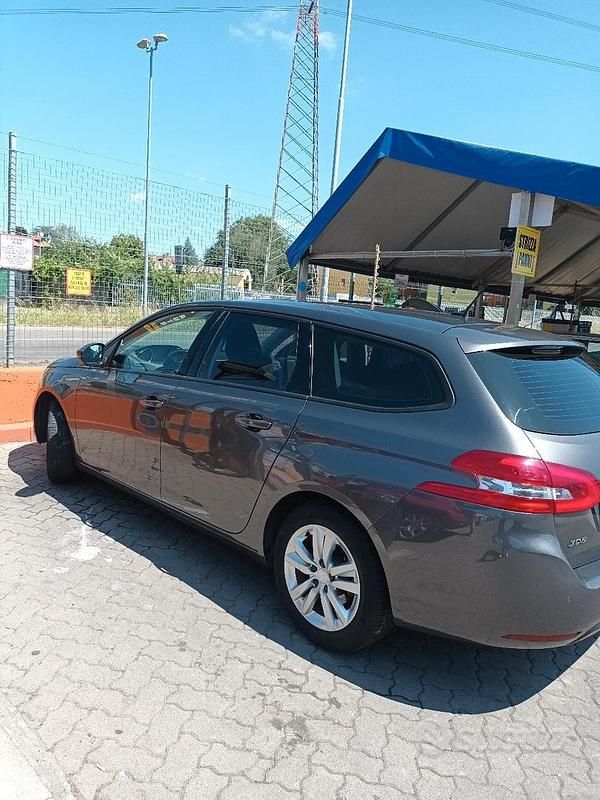 Occasion Peugeot 308 SW 131 ch (96 kW) 2018 Gris Break
