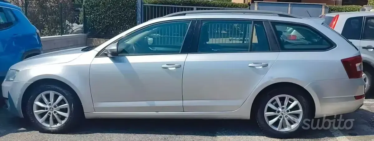 Usata Skoda Octavia Elegance 105 CV (77 kW) 2015 Grigio Station wagon