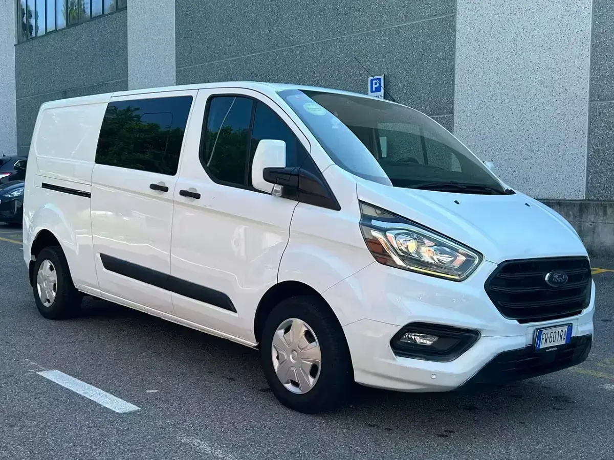 Usata Ford Transit Custom Titanium 131 CV (96 kW) 2019 Bianco Furgone