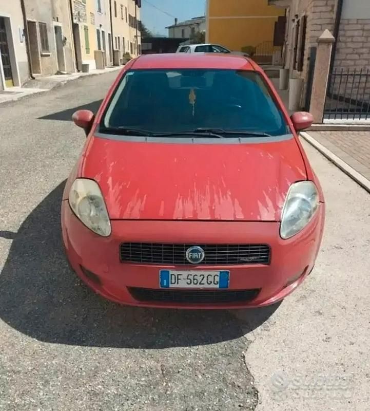 Usata Fiat Punto 69 CV (50 kW) 2007 Utilitaria