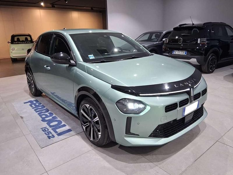 Usata Lancia Ypsilon 101 CV (74 kW) 2025 Verde giada Utilitaria