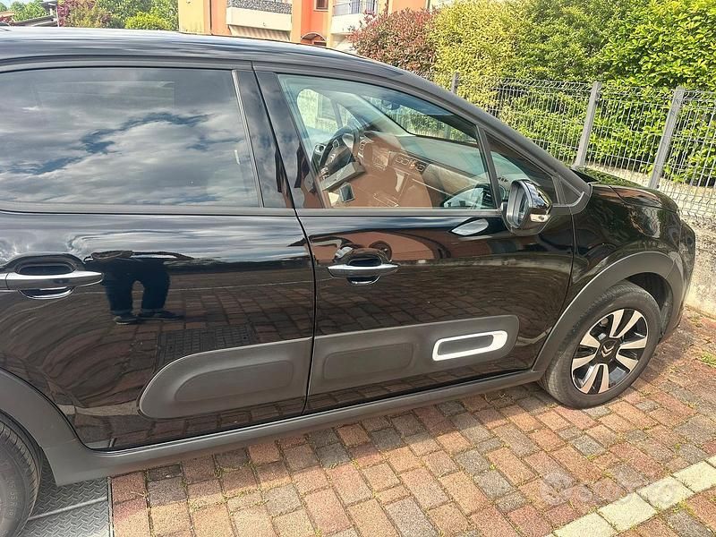 Usata Citroën C3 102 CV (75 kW) 2024 Nero Berlina