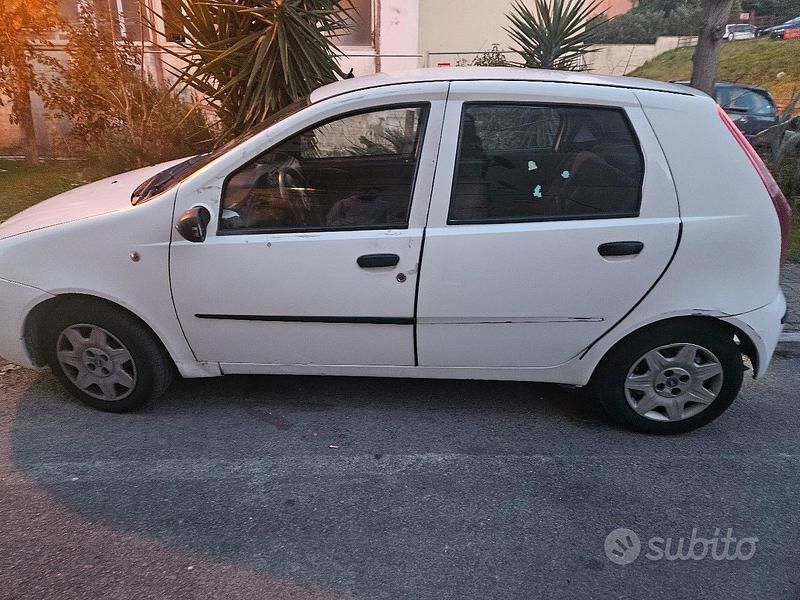 Occasion Fiat Punto 69 ch (50 kW) 2006 Blanc Citadine
