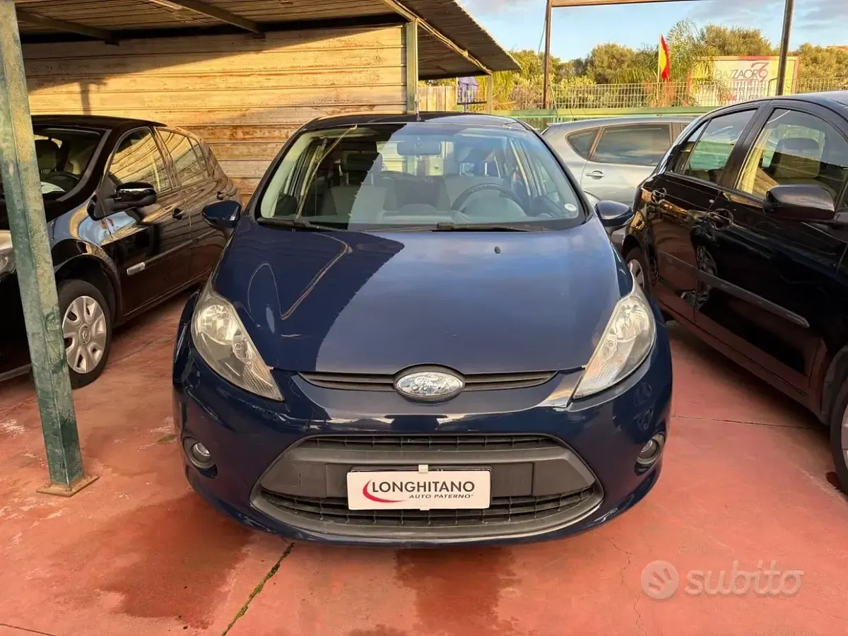 Usata Ford Fiesta Ghia 68 CV (50 kW) 2008 Bluazzurro Utilitaria
