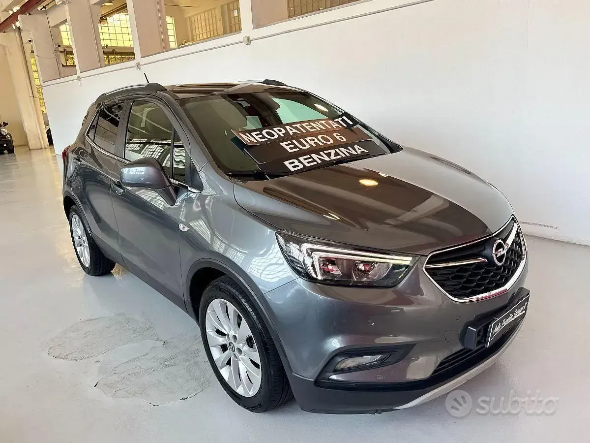 Usata Opel Mokka 120 CV (88 kW) 2018 Grigio chiaro SUV