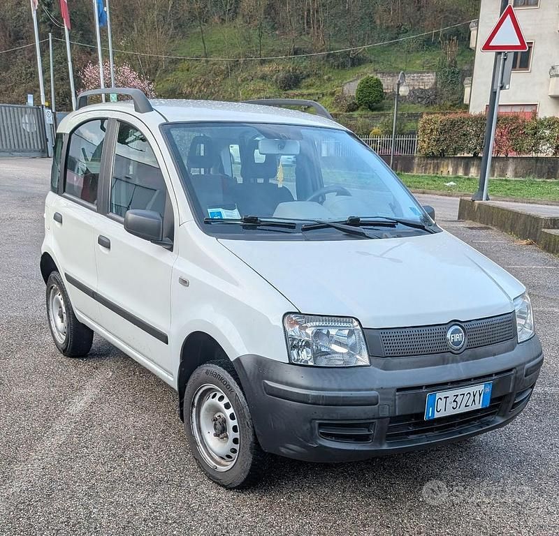 Usata Fiat Panda 4x4 60 CV (44 kW) 2005 Bianco Utilitaria