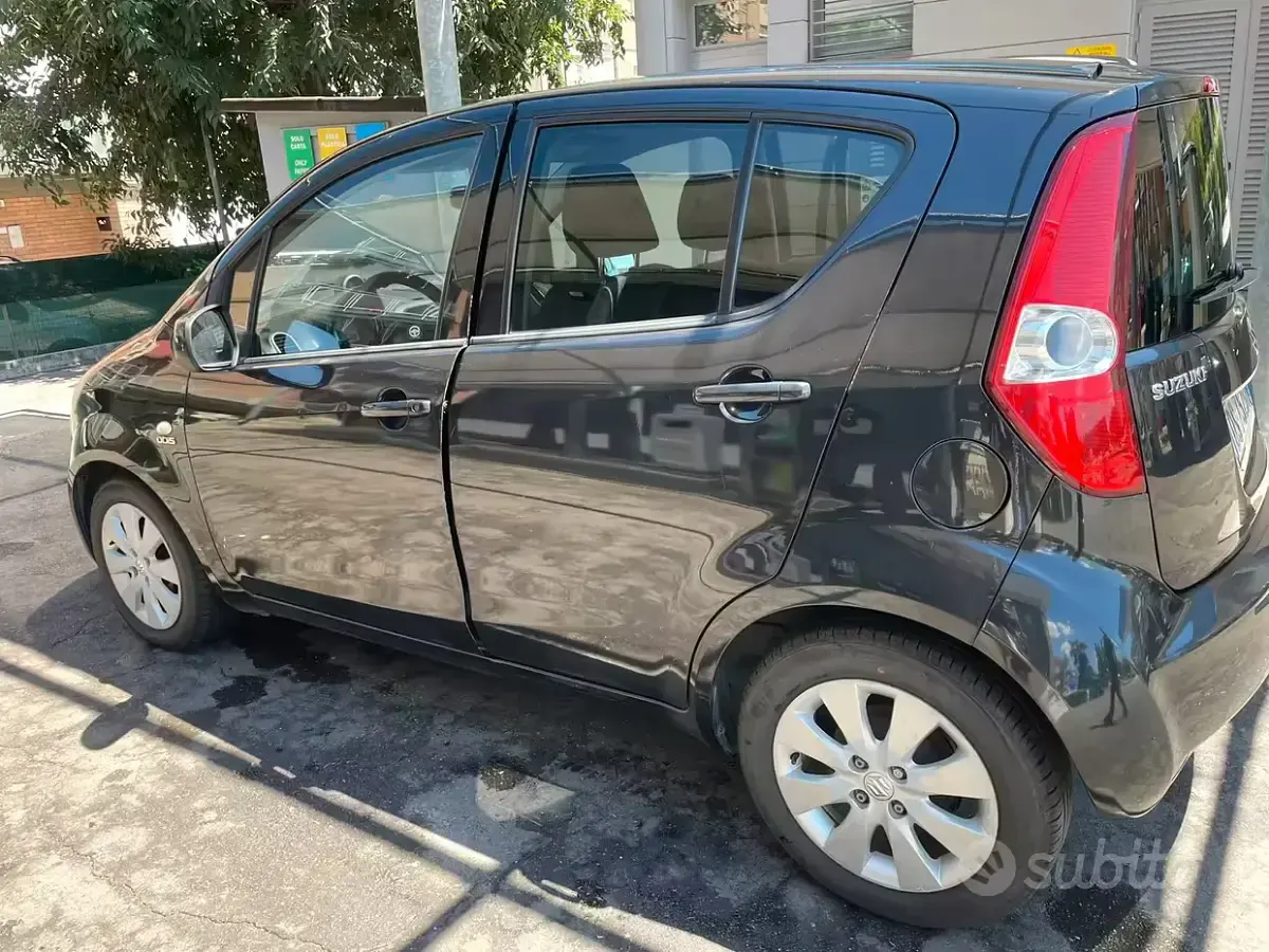 Usata Suzuki Splash 75 CV (55 kW) 2008 Nero Utilitaria