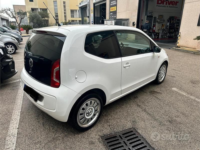 Usata VW up! 75 CV (55 kW) 2012 Bianco Utilitaria