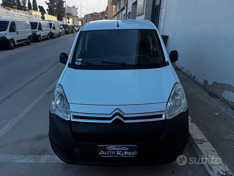 Usata Citroën Berlingo 99 CV (72 kW) 2017 Bianco Monovolume