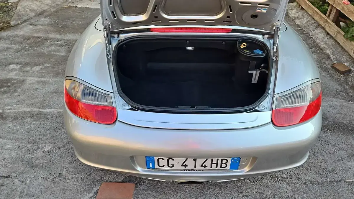 Usata Porsche Boxster 228 CV (167 kW) 2003 Grigio Cabrio