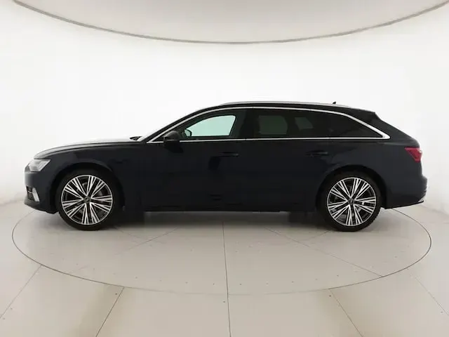 Usata Audi A6 Advanced 204 CV (150 kW) 2023 Blu firmamento metallizzato Station wagon