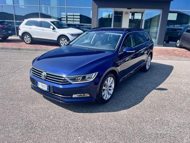 Usata VW Passat Business 150 CV (110 kW) 2019 Blu Station wagon