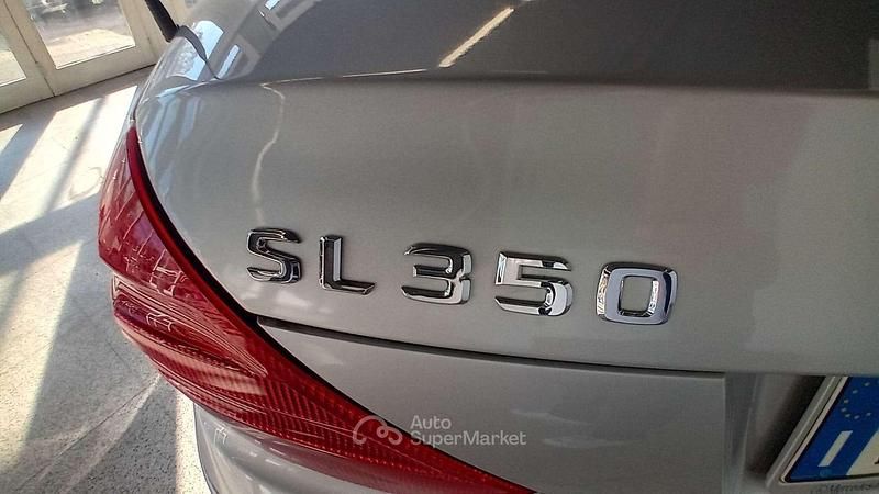 Usata Mercedes SL350 245 CV (180 kW) 2004 Argento iridio Cabrio