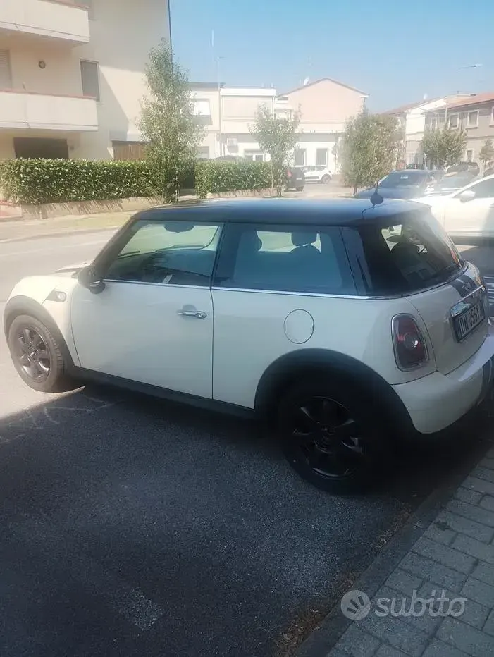 Usata Mini Cooper D 109 CV (80 kW) 2008 Bianco Utilitaria
