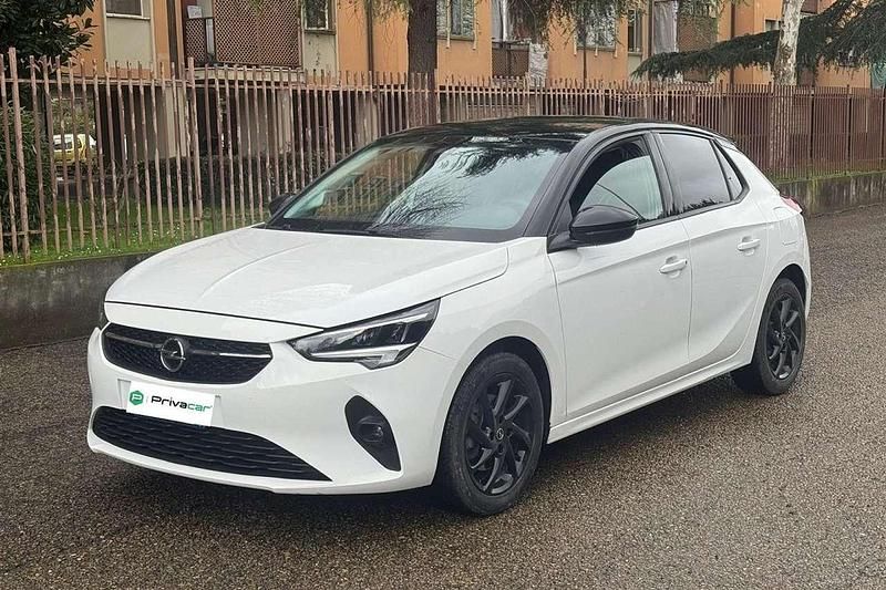 Usata Opel Corsa Design & Tech 102 CV (75 kW) 2023 Bianco Utilitaria