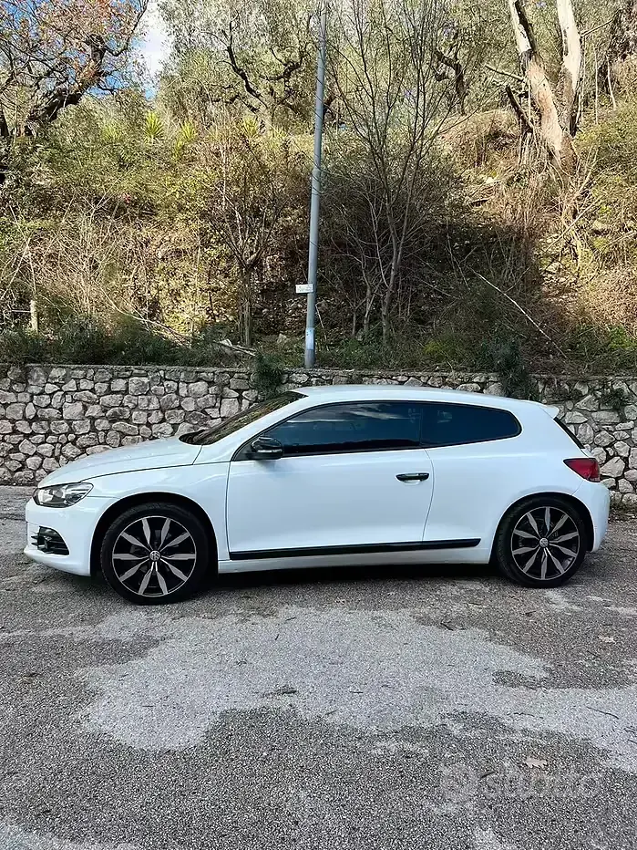 Usata VW Scirocco 122 CV (89 kW) 2010 Bianco Coupé
