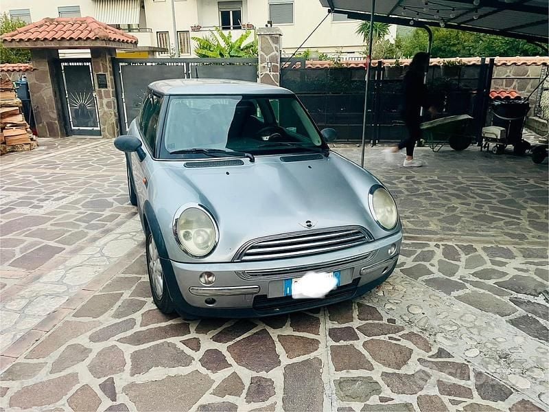 Usata 2003 Mini Cooper Utilitaria | 2500 € (Buon prezzo) - Immagine 1/4