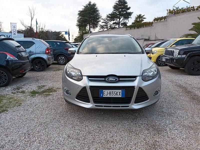 Argento Usata 2011 Ford Focus Titanium Station wagon | 5300 € (Buon prezzo) - Immagine 1/4