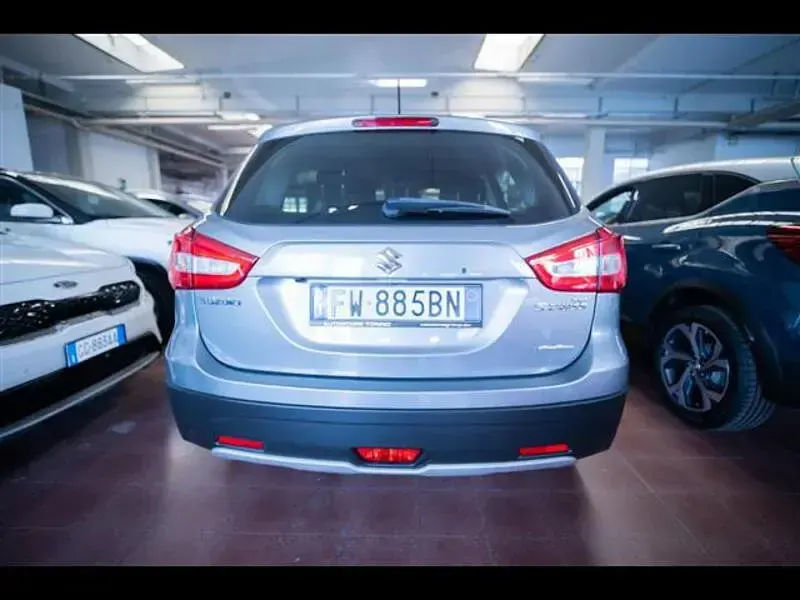 Usata Suzuki SX4 S-Cross 140 CV (102 kW) 2019 Grigio chiaro SUV