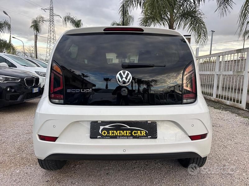 Usata VW up! move up! 68 CV (50 kW) 2018 Bianco Utilitaria