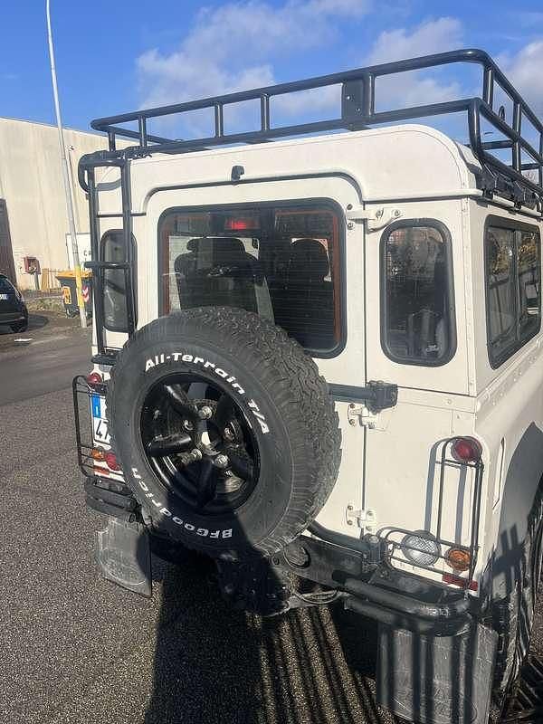 Usata Land Rover Defender SE 122 CV (89 kW) 2009 Station wagon