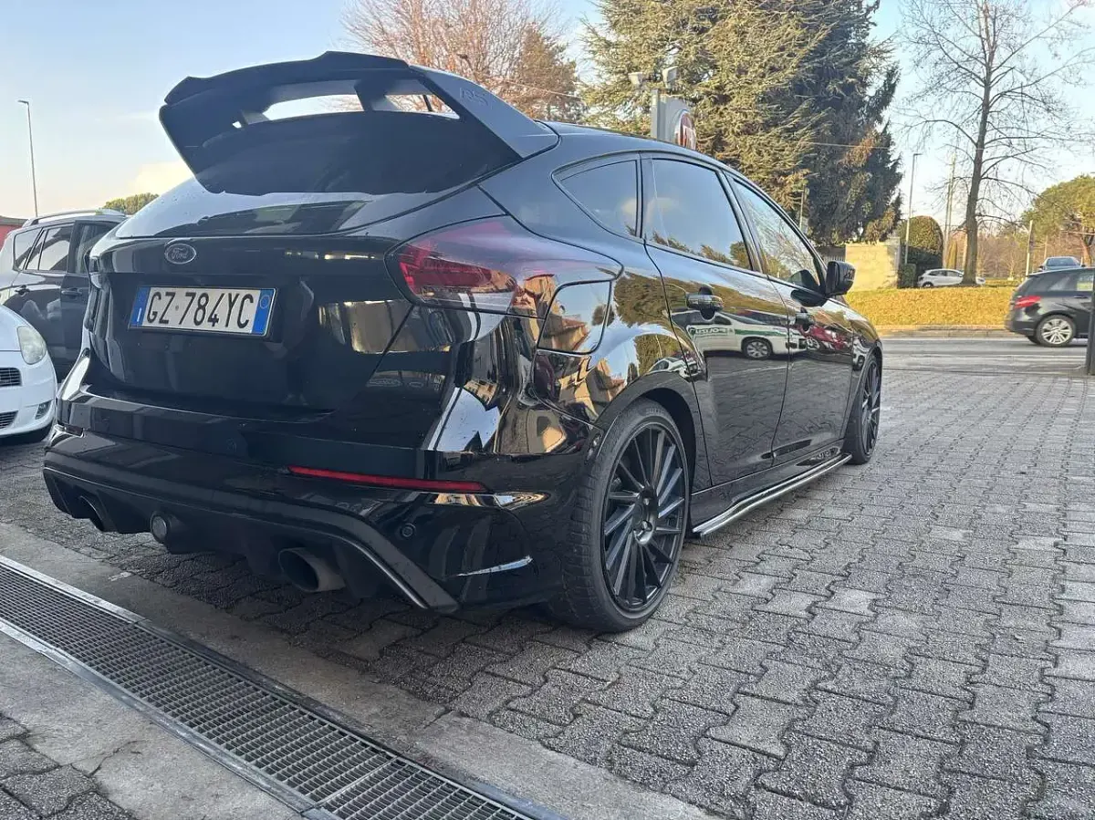 Usata Ford Focus RS 351 CV (258 kW) 2018 Nero Berlina
