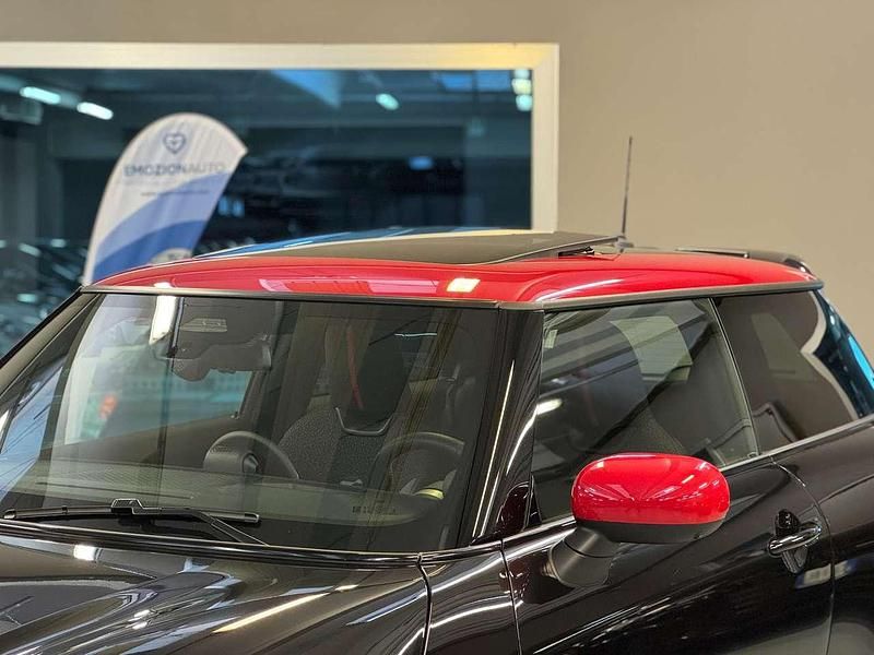 Usata Mini John Cooper Works 204 CV (150 kW) 2025 Midnight black Utilitaria