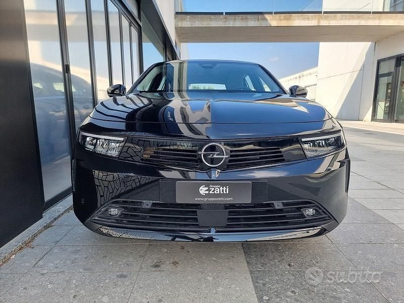 Usata Opel Astra Edition 110 CV (80 kW) 2024 Nero Station wagon